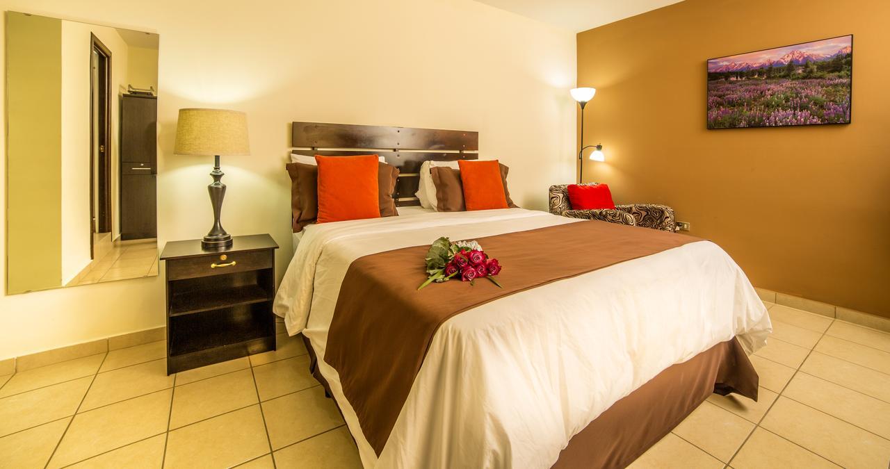 סאן סלבדור Hotel Marela מראה חיצוני תמונה