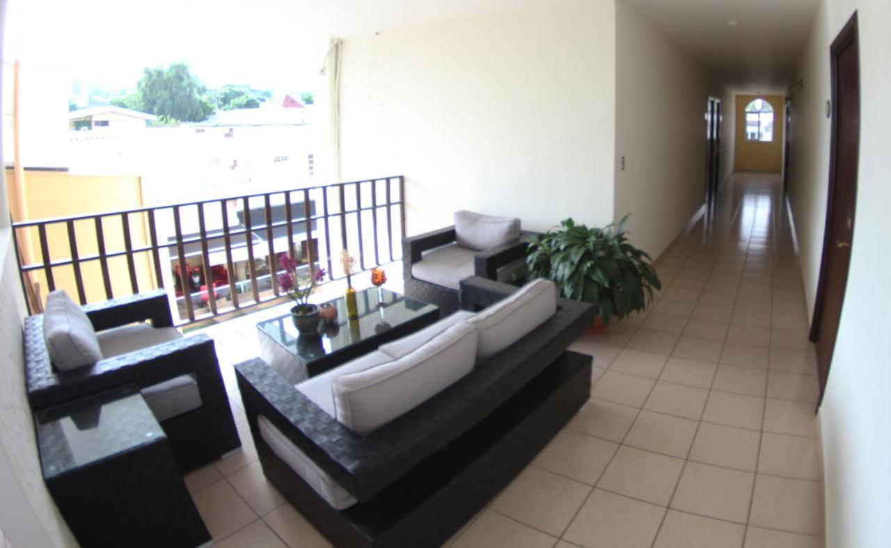 סאן סלבדור Hotel Marela מראה חיצוני תמונה